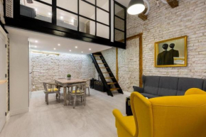 Vintage Vibe: Your Central City Escape Budapest